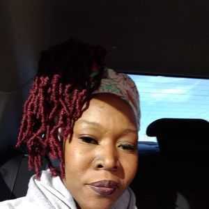 Meet your Posher, Cortney